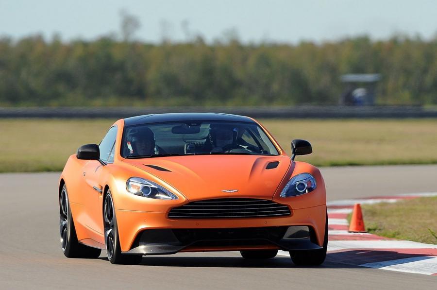  Aston Martin Vanquish 2012 года  (NA) (фото 109 из 182)